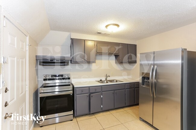 Photo - 917 Montclair Dr