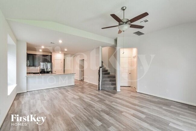 Photo - 11631 Bakersfield Pass