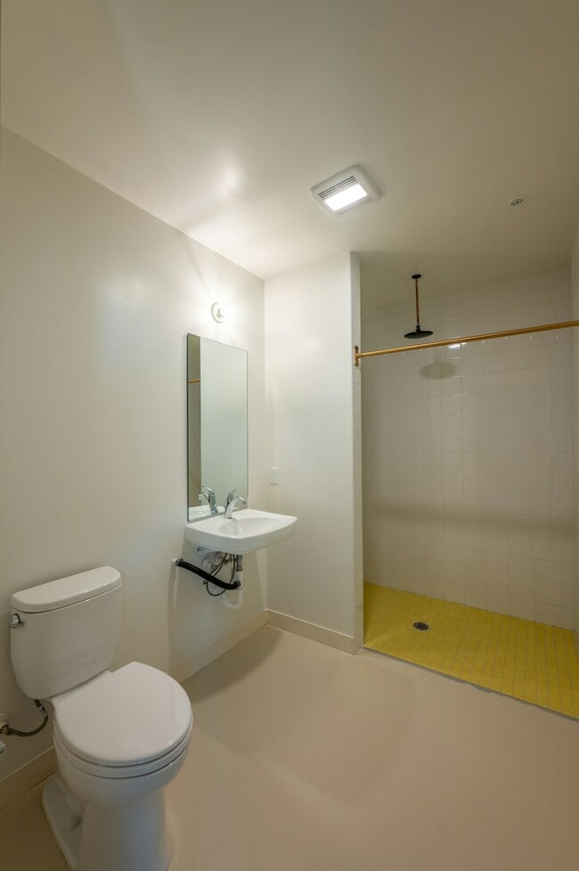 Photo - 1932 Kearney Ave Unit 03