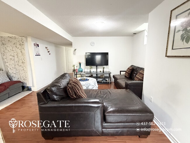 Photo - Modern 2-Bedroom Basement Apartment with In-Unit Laundry – Brampton Unit 2