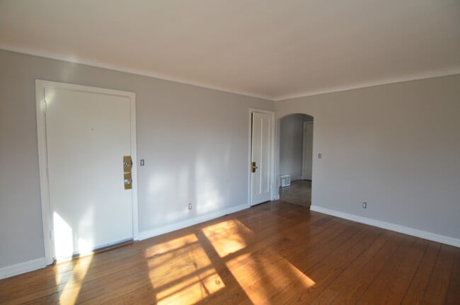 Photo - 7332 Reading Rd Unidad #3