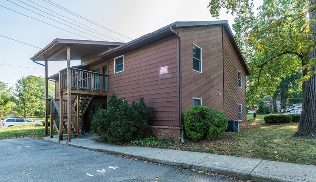 Photo - 525 Henderson Crossing