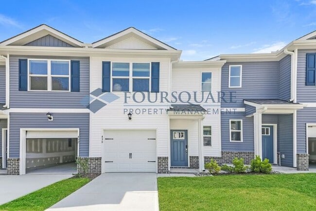 Building Photo - Spacious 3-Bed Townhome with Loft, Modern ...