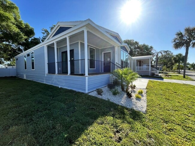 Photo - 117 N Lake Dr