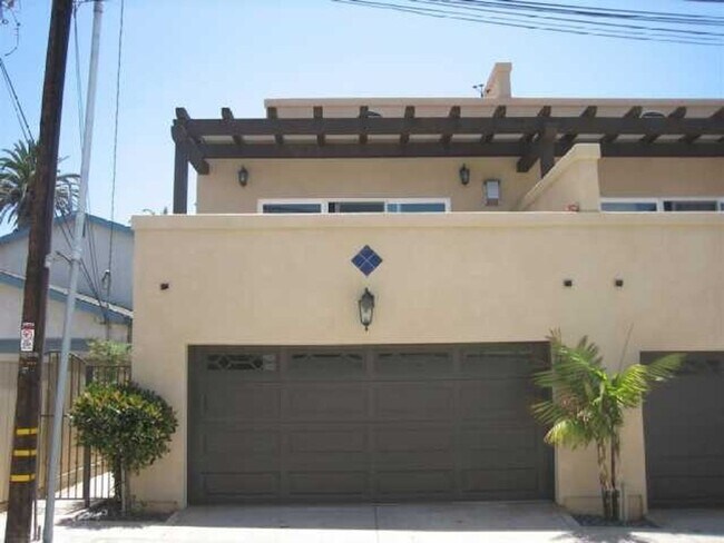 4886 Coronado Ave Unit B
