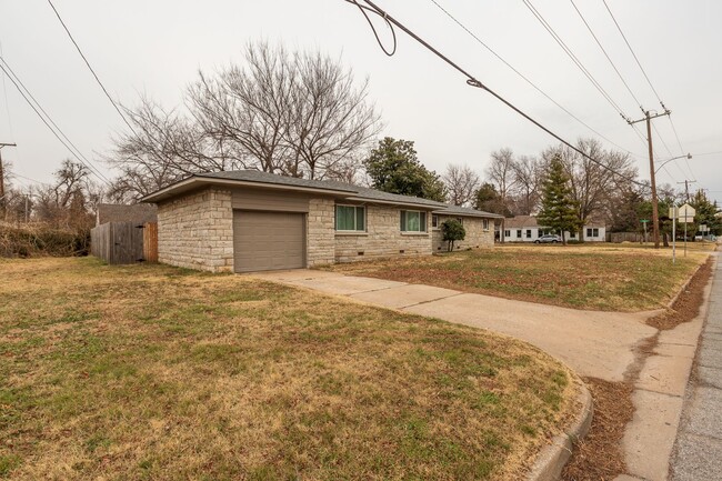 Photo - 2 Bed / 1 Bath in Tulsa!
