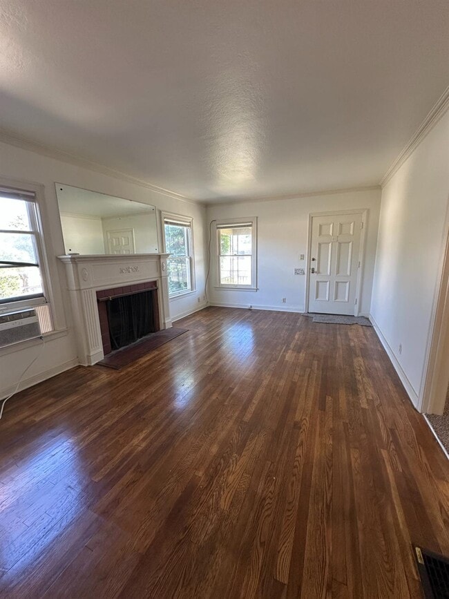 Photo - 330 W Olive Ave