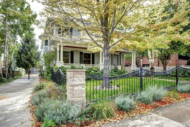 Photo - Beautiful Luxury Home Available in Boulder