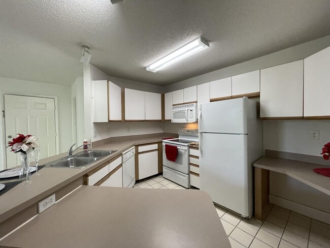 Photo - 4035 W McNab Rd