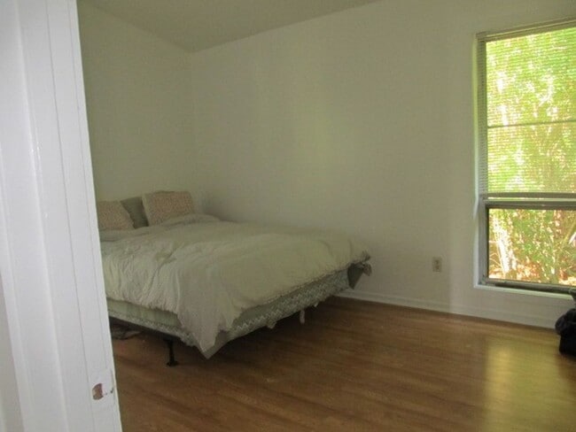 Photo - 527 Manns Chapel Rd Unit A