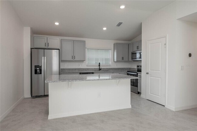 Photo - 622 Meadows Edge Pl