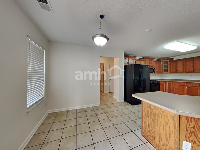 Photo - 8014 New Castle Cv