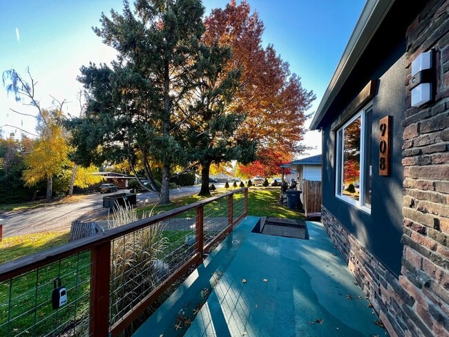 Building Photo - Non-Refundable & Security Deposit Total: $...