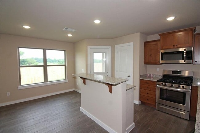 Photo - 471 Barbet Dr