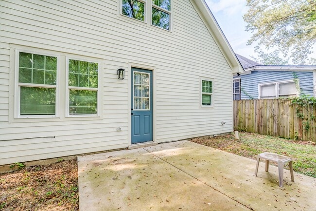 Photo - Modern Comfort + Extra Space — Beautiful 3BR/2.5BA Home on Foster Ave!