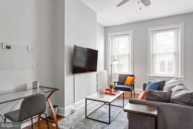 Building Photo - 111 N Patrick St Rental