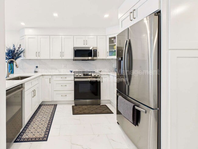 Photo - 25870 Hickory Blvd Unit Apt 402