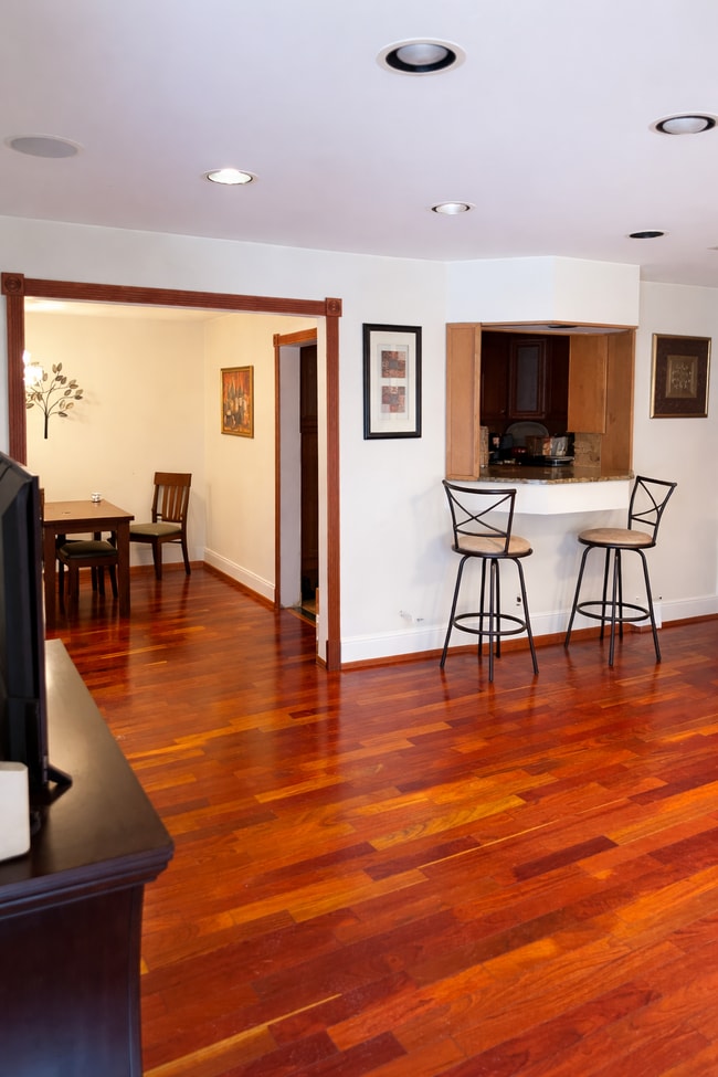 Livingroom - 24 Mulberry St