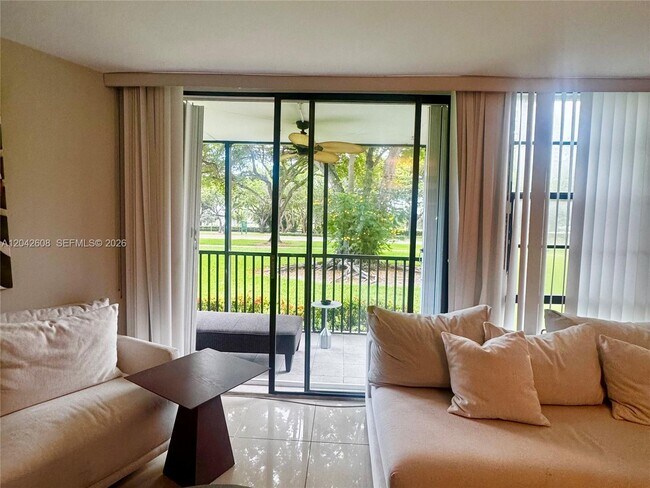 3475 N Country Club Dr Unit 105