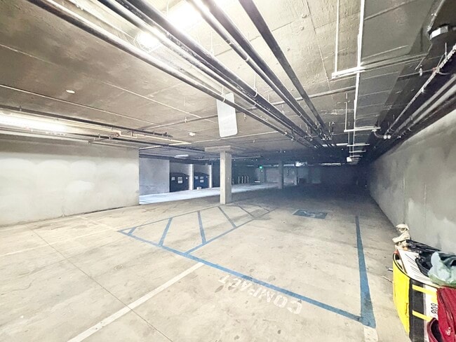 Photo - 6032 Romaine St Unidad 6