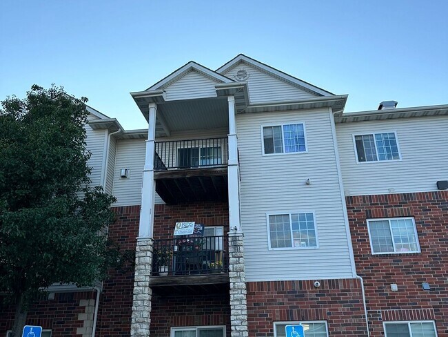 Photo - 3 Bedroom Apartment Style Condo in West De...