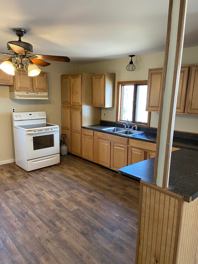 Photo - 312 W Main St