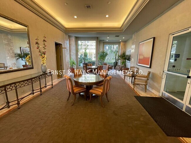 525 E Seaside Way Unit 1806