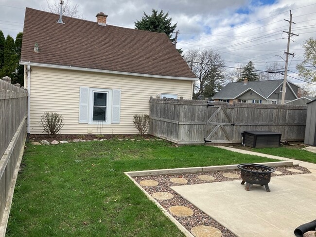 Photo - 1001 8th Ave