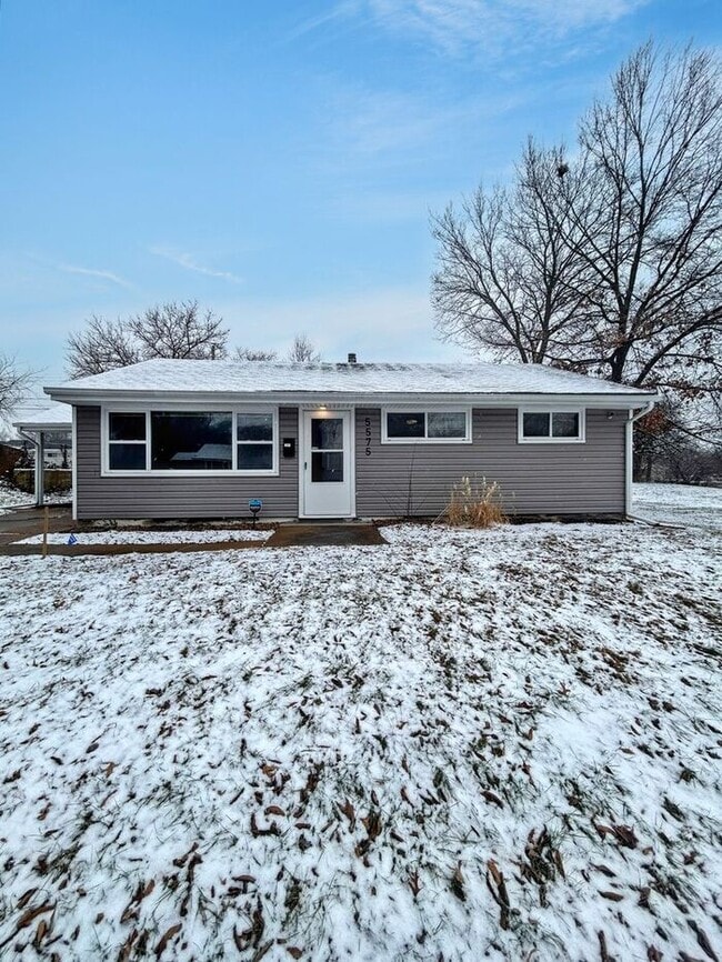 Charming 3-Bedroom Home with Modern Comfor... - Charming 3-Bedroom Home with Modern Comfor...