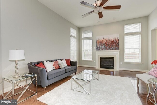 Photo - 120 Nassau Dr
