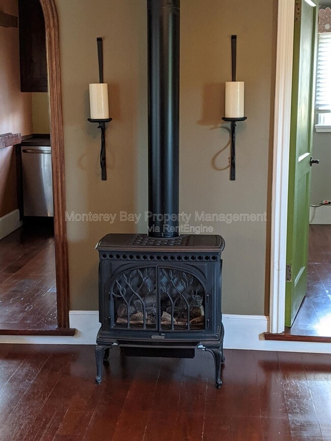 Photo - 515 Dickman Ave