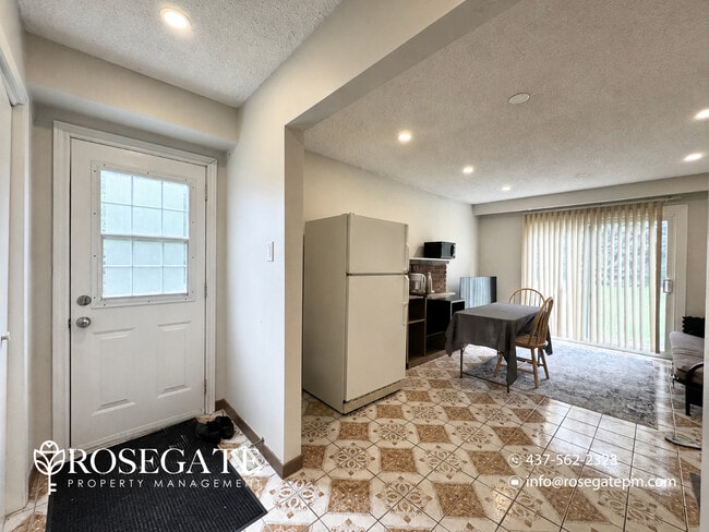 Photo - Cozy 1-Bedroom Apartment with Parking – Brampton Unit B