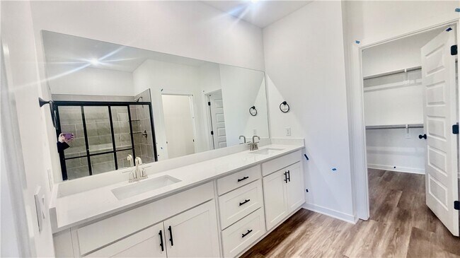 Photo - 458 W Taverner Xing