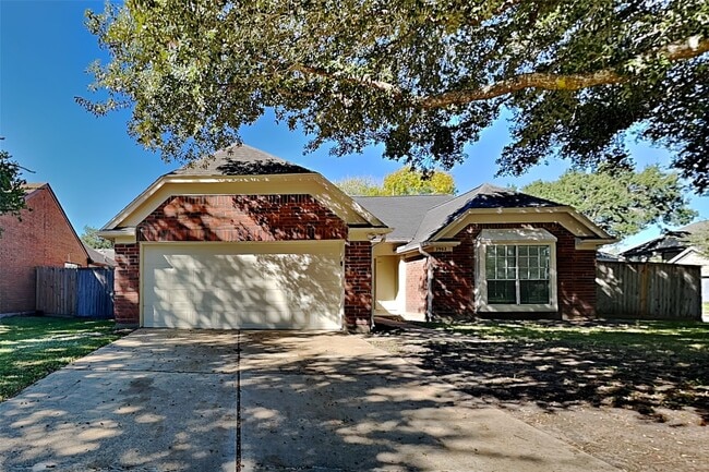 Building Photo - 3902 Spring River Dr