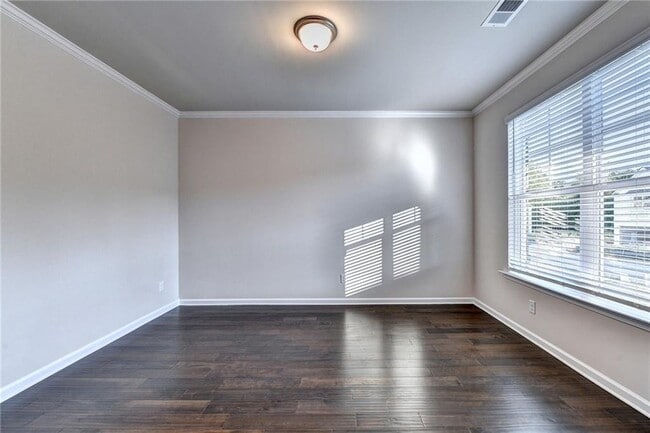 Photo - 354 Paxton LN