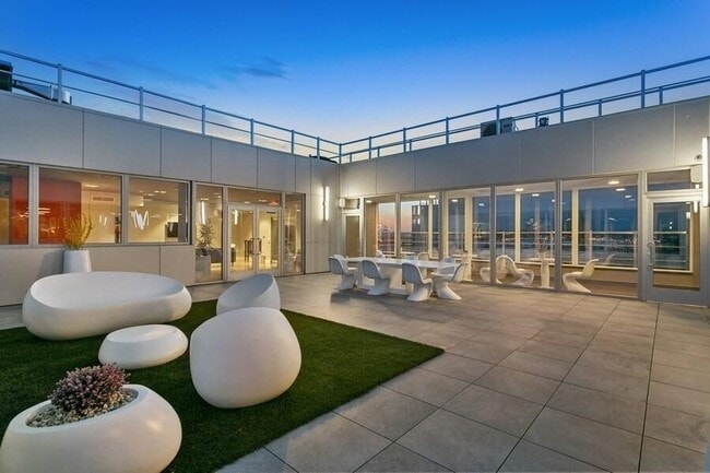 Photo - 477 Broadway Unit 503