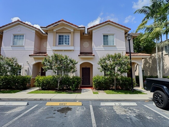 Building Photo - 8833 S Isles Cir