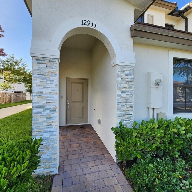 Building Photo - 12933 SW 232nd Ln Rental