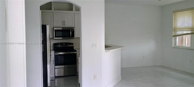 Building Photo - 7803 NW 116th Ave Rental