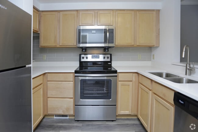 Photo - Oak Glen of Edina