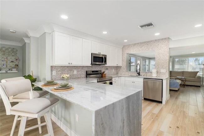 Photo - 3719 118th St W