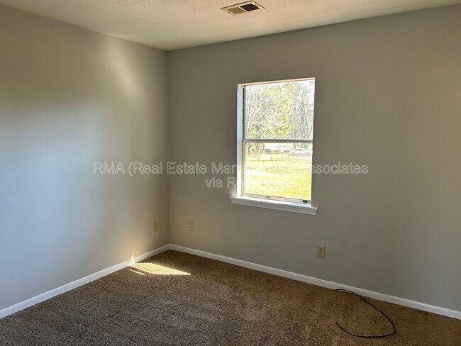 Photo - 300 S 18th St Unit A