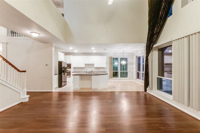 Photo - 3931 Shadow Trace Cir