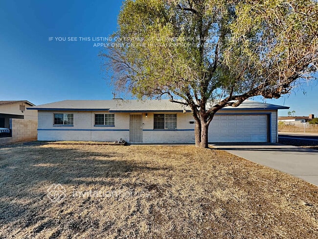 Building Photo - 3702 W Vista Ave