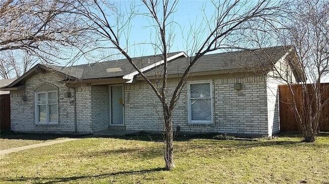 Building Photo - 902 Toyah Creek Ln Rental