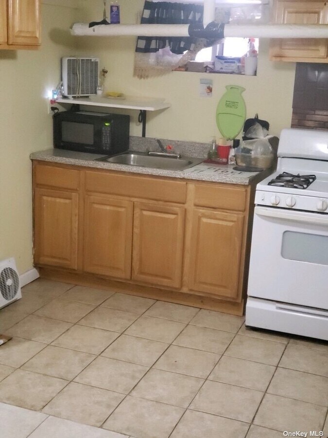 Photo - 187-48 Jordan Ave