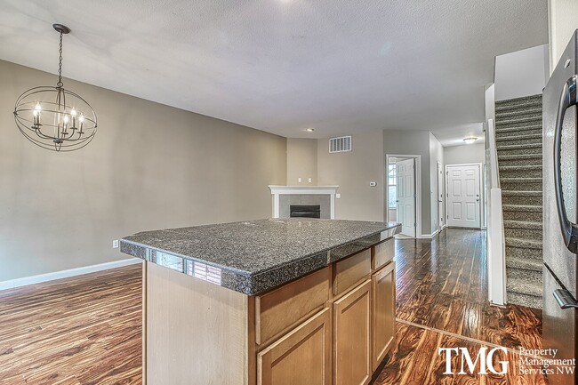 Photo - Gorgeous Four Bedroom Townhome in Hillsboro!