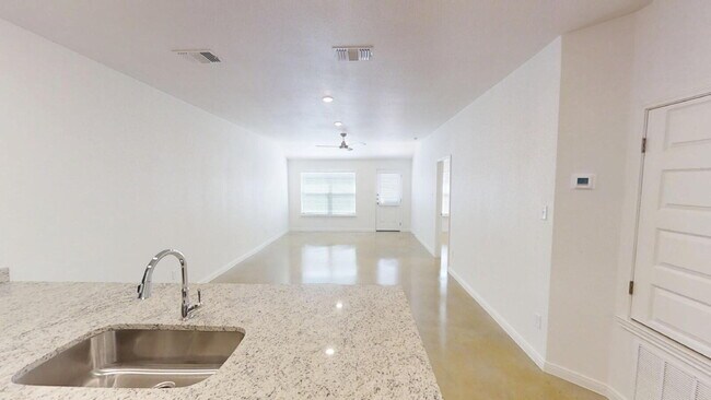 Photo - 907 Switchgrass Dr Unidad B
