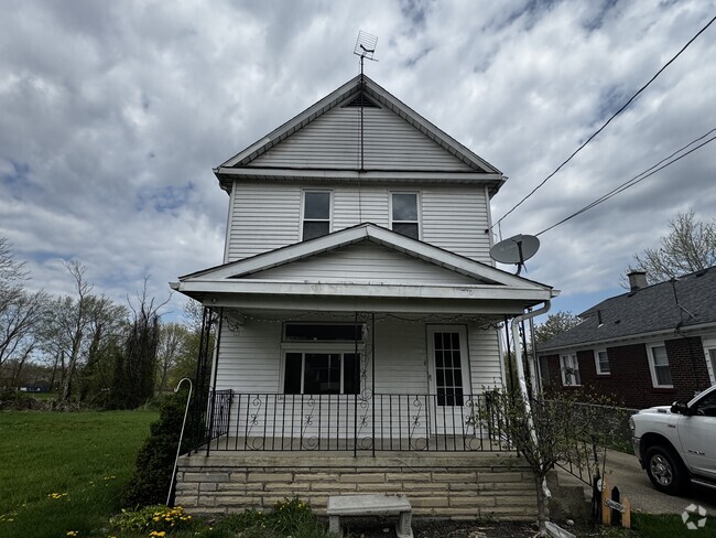 Building Photo - 1742 Midland Ave Rental
