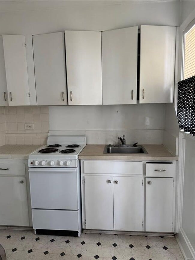Photo - 2028 Ridge Ave